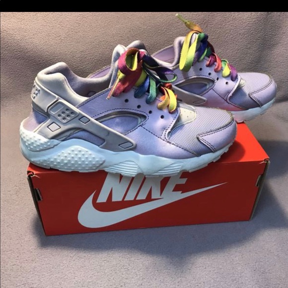 Nike Huarache Sneakers - Picture 2 of 2